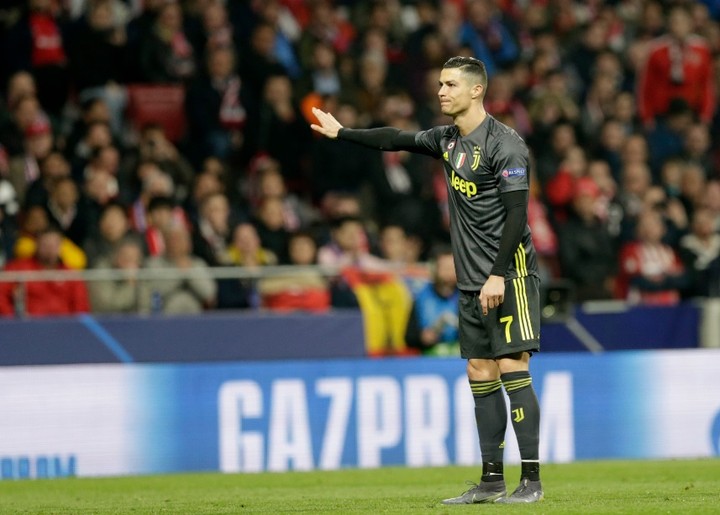 Ronaldov bývalý švagor klamal. Portugalčan zatiaľ neposkytne svoje hotely ako nemocnice